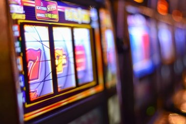 88dewa Domino QQ player interface showing personal hand, community information, and betting controls